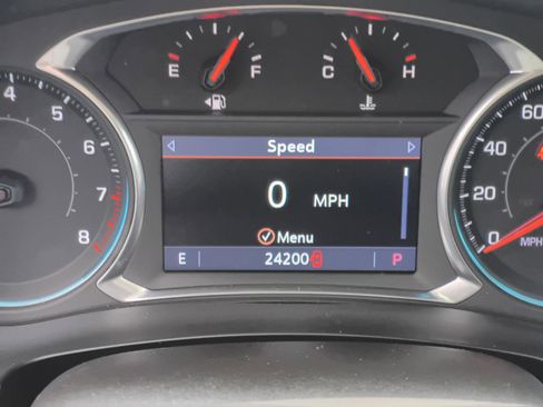 Used 2021 Chevrolet Traverse Premier FWD image 26