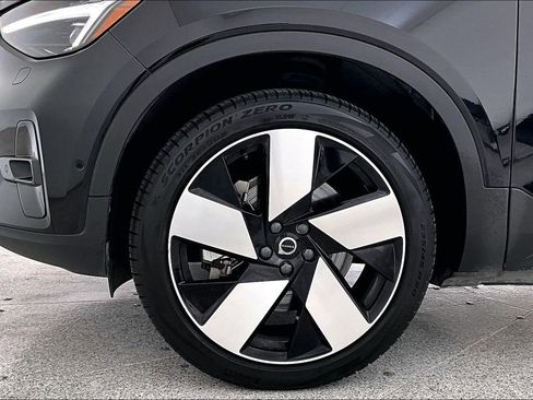 Used 2024 Volvo XC40 Recharge Ultimate w/ Protection Package Premier image 12