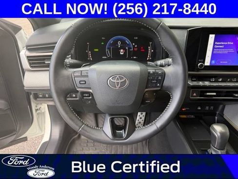 Used 2025 Toyota Camry SE FWD image 10