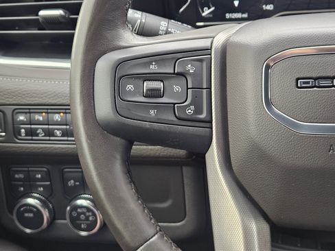 Used 2022 GMC Yukon XL Denali image 29