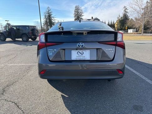 Used 2022 Toyota Prius XLE image 7
