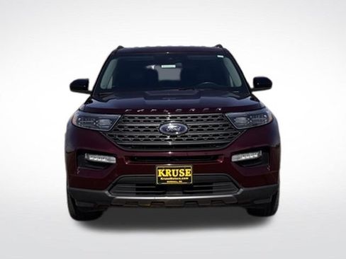 Used 2022 Ford Explorer XLT w/ Equipment Group 202A AWD/4WD image 37