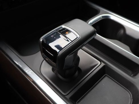 Used 2024 GMC Sierra 1500 SLT w/ SLT Premium Plus Package image 18