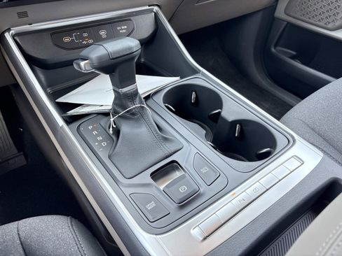 New 2026 Kia Carnival LX FWD image 29