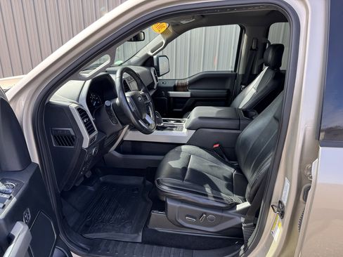 Used 2018 Ford F150 Lariat w/ Equipment Group 502A Luxury image 9