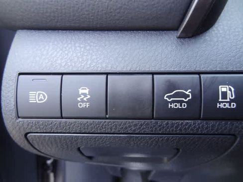 Used 2024 Toyota Camry XSE FWD image 16