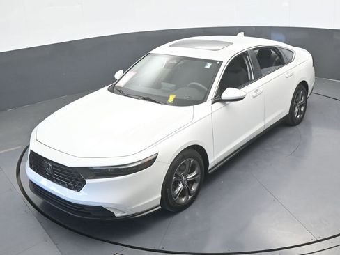 Used 2023 Honda Accord EX image 47