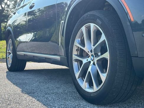 Used 2021 BMW X5 xDrive45e w/ Premium Package AWD/4WD image 9