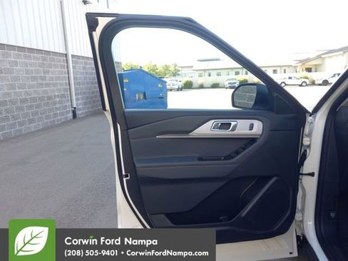 New 2025 Ford Explorer Active w/ Active Comfort Package image 10