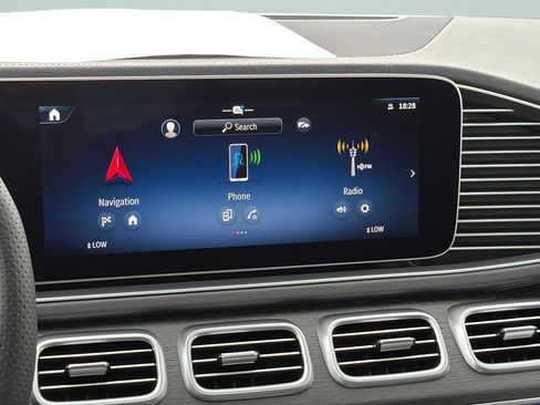 New 2026 Mercedes-Benz GLS 450 4MATIC image 47