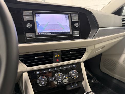 Used 2023 Volkswagen Jetta SE FWD image 43