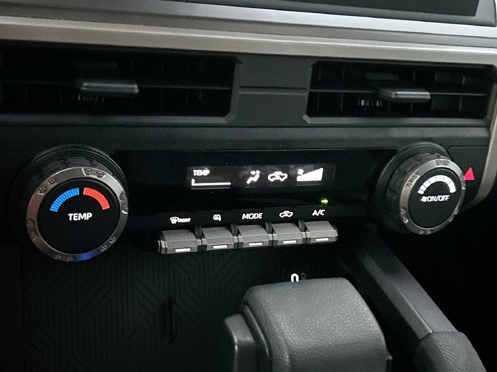 Used 2024 Toyota Tacoma SR5 AWD/4WD image 26