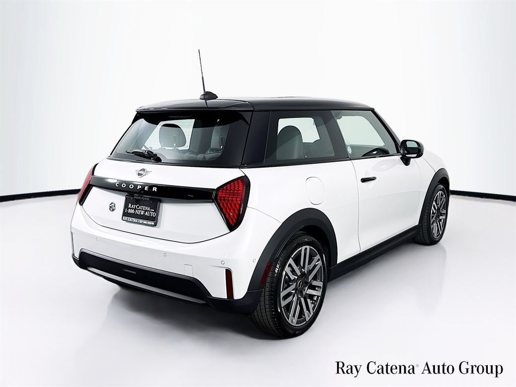 Used 2026 MINI Cooper 2-Door Hardtop FWD image 7