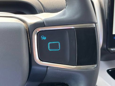 Used 2025 Ford Expedition Active RWD image 19
