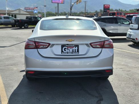 Used 2022 Chevrolet Malibu LT FWD image 4