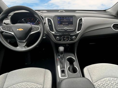 Used 2022 Chevrolet Equinox LS w/ LS Convenience Package image 7
