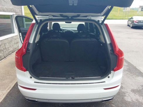 Used 2020 Volvo XC90 T6 Momentum AWD/4WD image 6