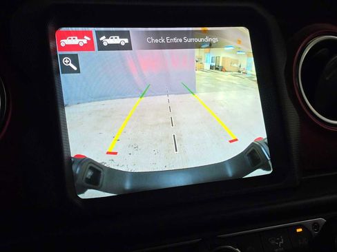 Used 2022 Jeep Gladiator Rubicon w/ LED Lighting Group AWD/4WD image 29