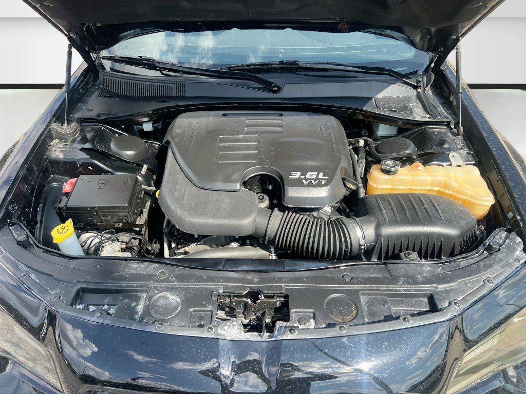 Used 2022 Chrysler 300 S RWD image 31
