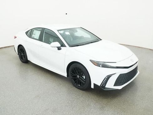 New 2026 Toyota Camry SE image 13