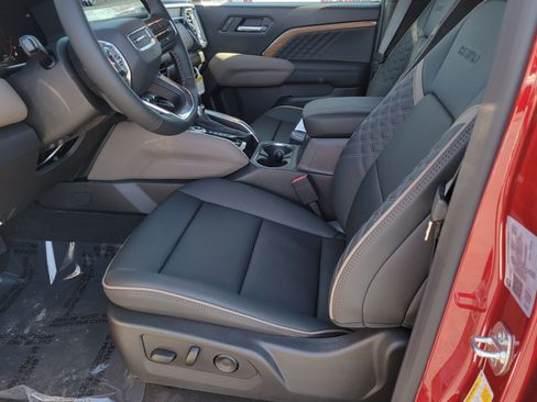 New 2026 GMC Canyon Denali image 6