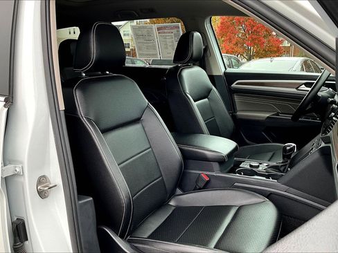 Used 2023 Volkswagen Atlas SEL image 7