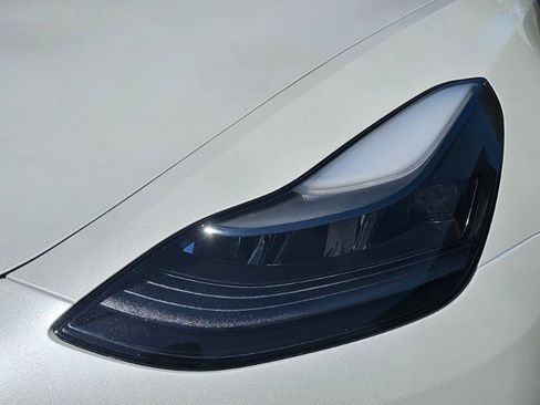 Used 2023 Tesla Model 3 Standard Range image 26