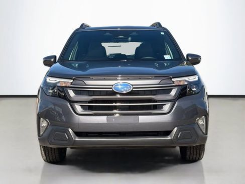 Used 2026 Subaru Forester Premium AWD/4WD image 8