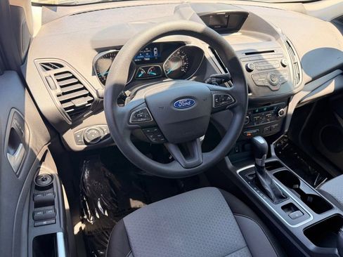 Used 2017 Ford Escape SE FWD image 25