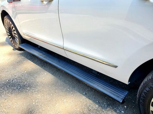 Used 2018 Lincoln Navigator Black Label w/ Cargo Package image 13