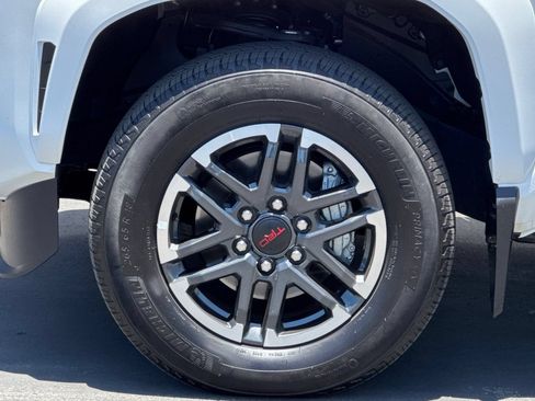 Certified 2025 Toyota Tacoma TRD Sport AWD/4WD image 33