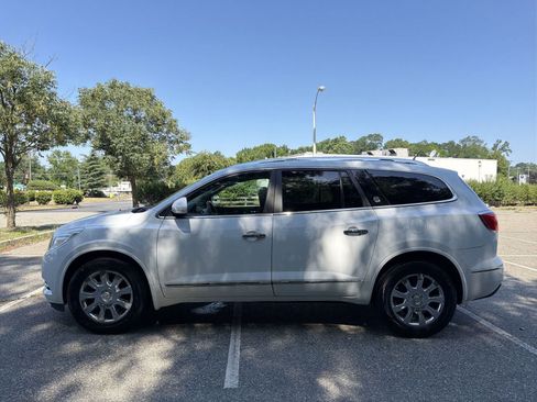 Used 2017 Buick Enclave Premium AWD/4WD image 11