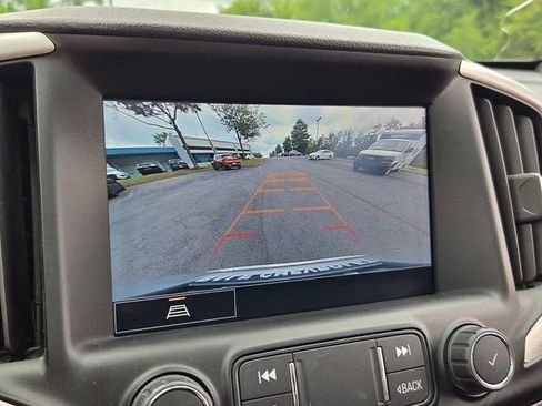 Used 2022 GMC Terrain SLT FWD image 21