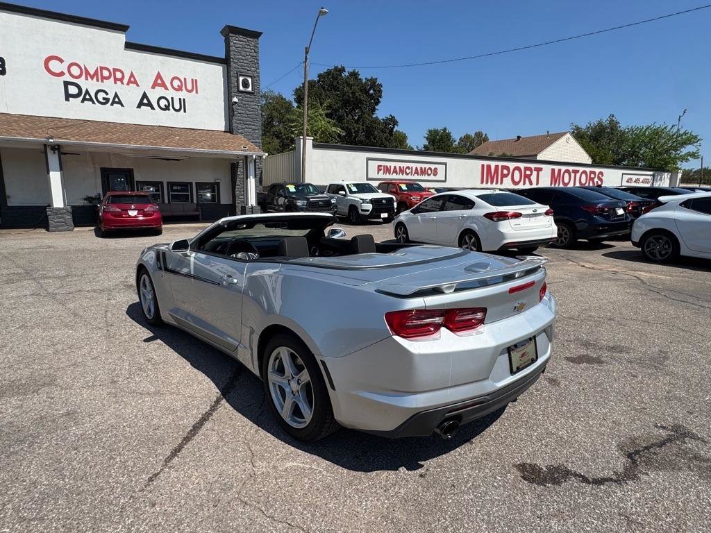 Used 2019 Chevrolet Camaro LT RWD image 8