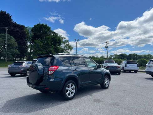 Used 2011 Toyota RAV4 Limited AWD/4WD image 28