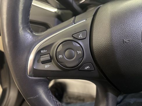 Used 2021 Buick Enclave Essence image 13