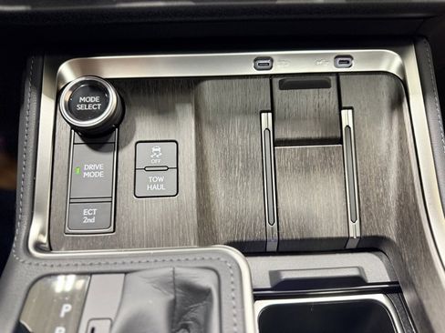 Used 2026 Lexus GX 550 image 24