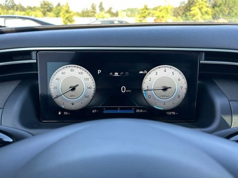 Used 2022 Hyundai Tucson Limited AWD/4WD image 14