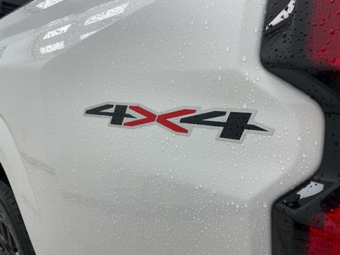 New 2026 Chevrolet Colorado W/T AWD/4WD image 24