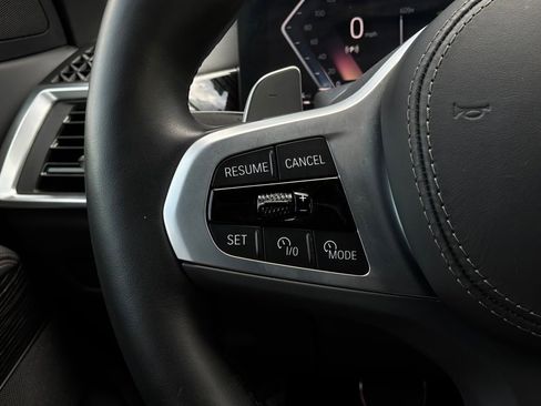 Used 2025 BMW X5 xDrive40i w/ M Sport Package AWD/4WD image 42