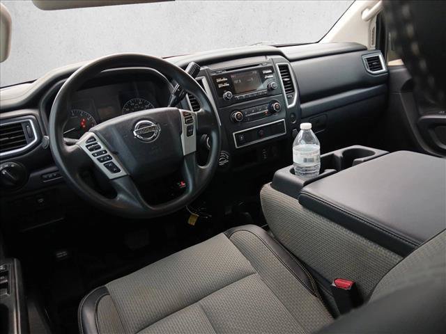 Used 2017 Nissan Titan S AWD/4WD image 10