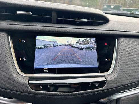 Used 2024 Cadillac XT6 Luxury image 28