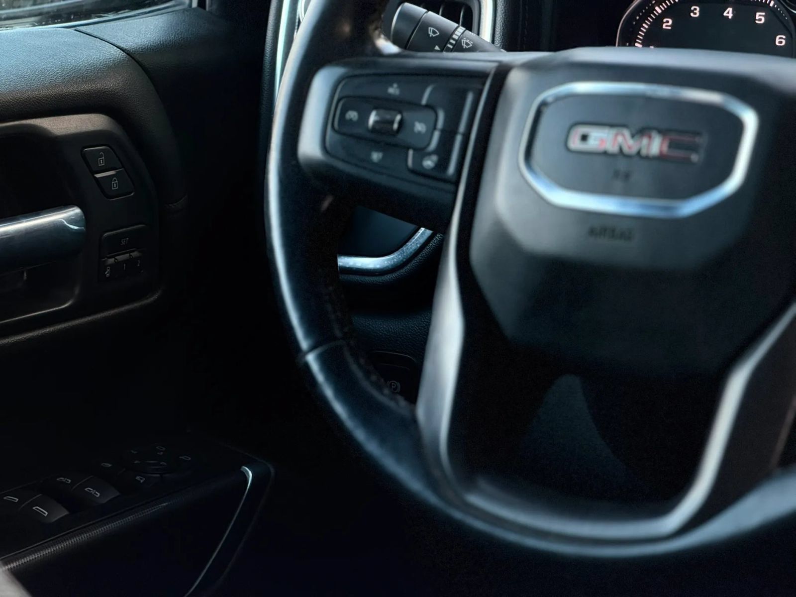 Used 2021 GMC Sierra 1500 AT4 AWD/4WD image 17