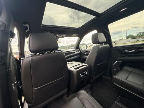 Used 2021 GMC Yukon Denali w/ Denali Premium Package AWD/4WD image 40