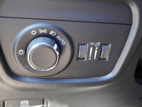 Used 2022 Jeep Grand Cherokee L Laredo w/ Luxury Tech Group I AWD/4WD image 26