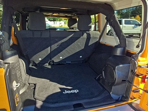 Used 2012 Jeep Wrangler Unlimited Sahara w/ Dual Top Group image 21