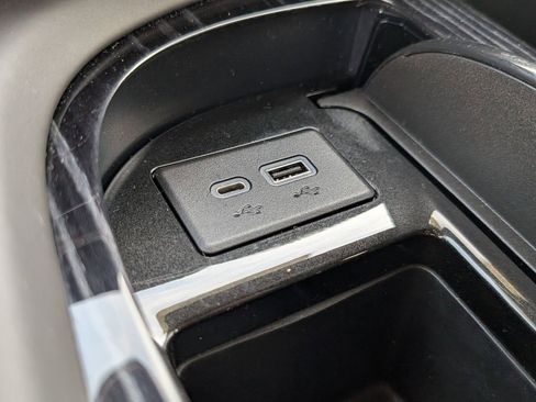 Certified 2023 Cadillac Escalade V image 30