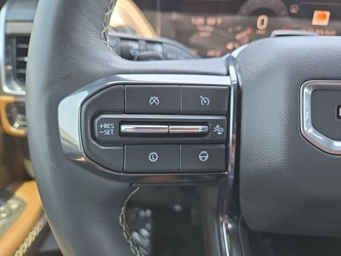 Used 2025 GMC Yukon Denali Ultimate w/ LPO, Floor Liner Package AWD/4WD image 24