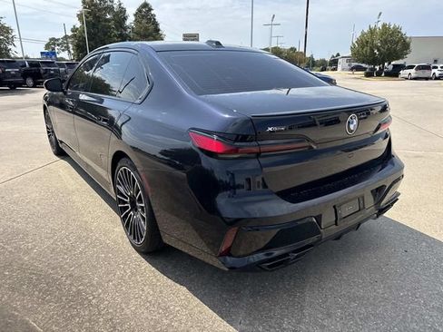 Used 2026 BMW 760i xDrive w/ Executive Package AWD/4WD image 7