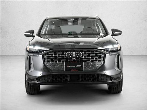 Certified 2025 Audi Q5 Premium w/ Convenience Package image 2